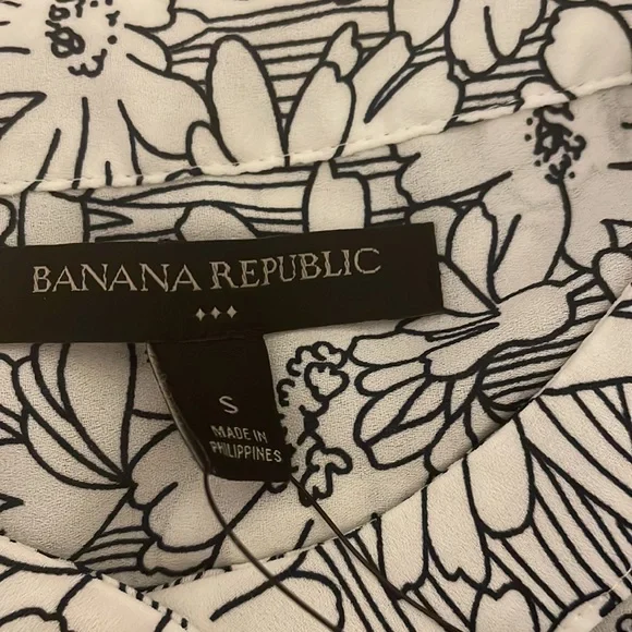 Banana republic blouse - Picture 3 of 4